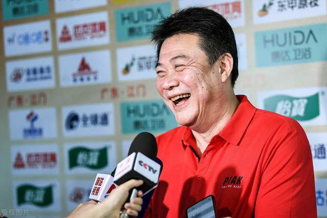 免费人成在线观看播放视频